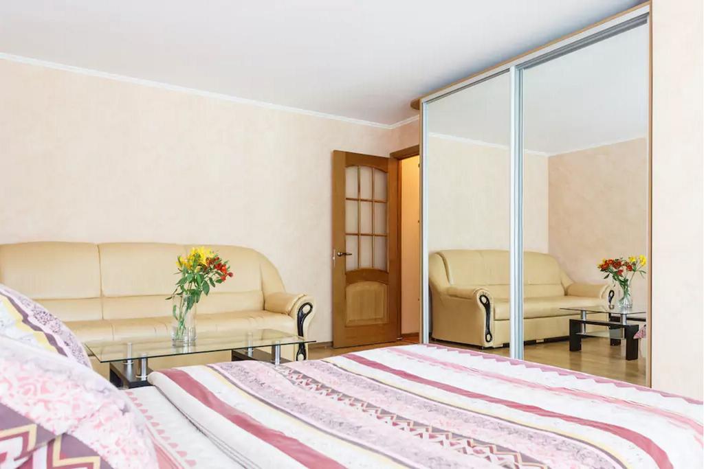 Apartment In Zaporozhye. Antica Zaporizhia Exterior photo